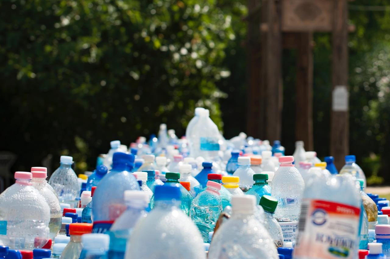 Bouteilles en plastique : le taux de collecte a reculé à 60,3 % en