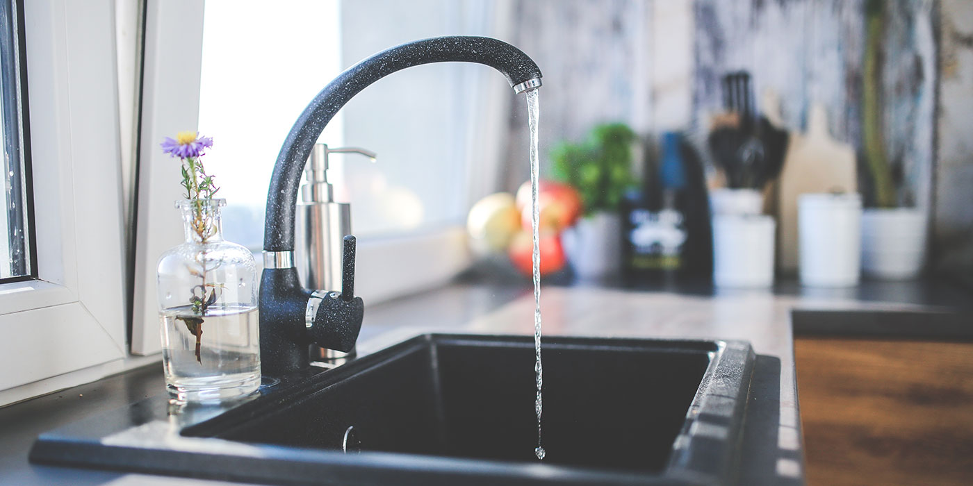 Filtrer l'eau du robinet pour la boire